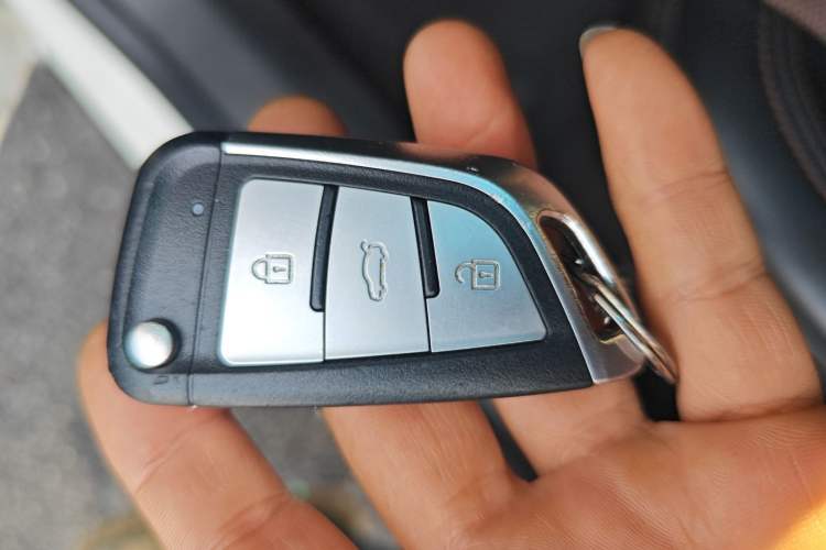 Used Chevrolet Cruze 2013 Hatchback 1.6L Automatic Luxury Model
