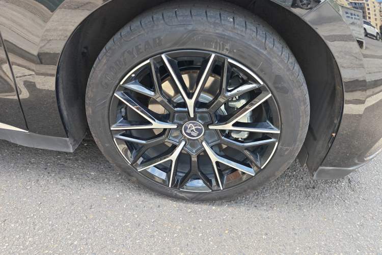 Used BYD Han 2025 DM-i 125KM Prestige Model
