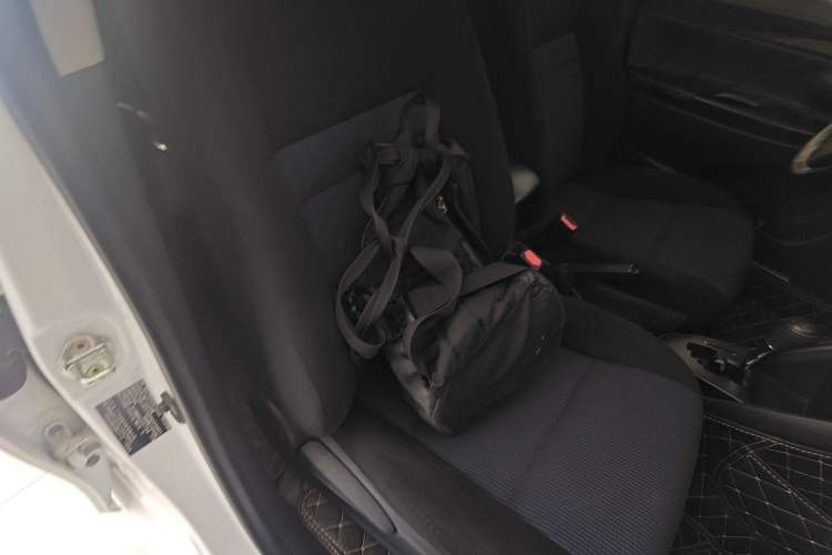 Used Toyota YARiS L 2019 1.5E CVT Dynamic Edition China VI compliant
