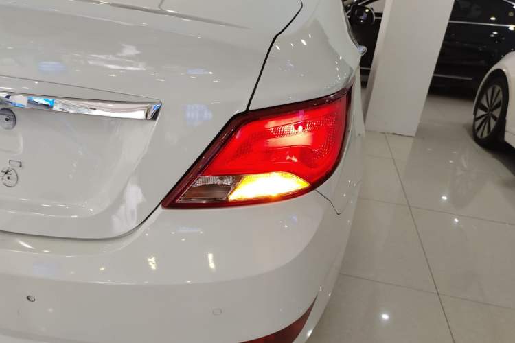 Used Hyundai Verna 2016 1.4L Automatic Leading-Edge GLX
