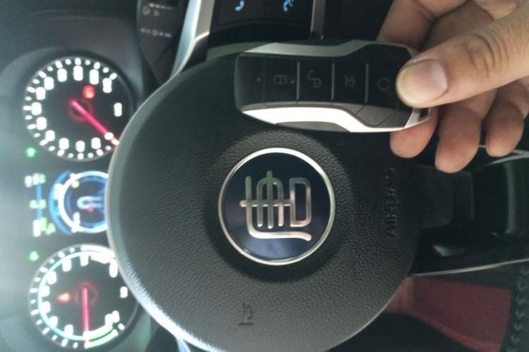 Used BYD Tang New Energy 2018 DM 2.0T All-Wheel Drive Smart Connect Advanced Model 7 Seats China V Emission Standard
