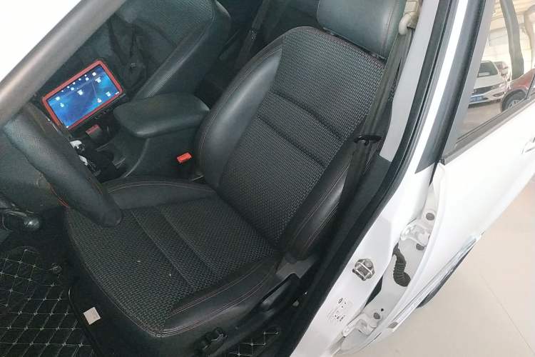 Used Chery Tiggo 3 2016 1.6L CVT ZhiShang Edition
