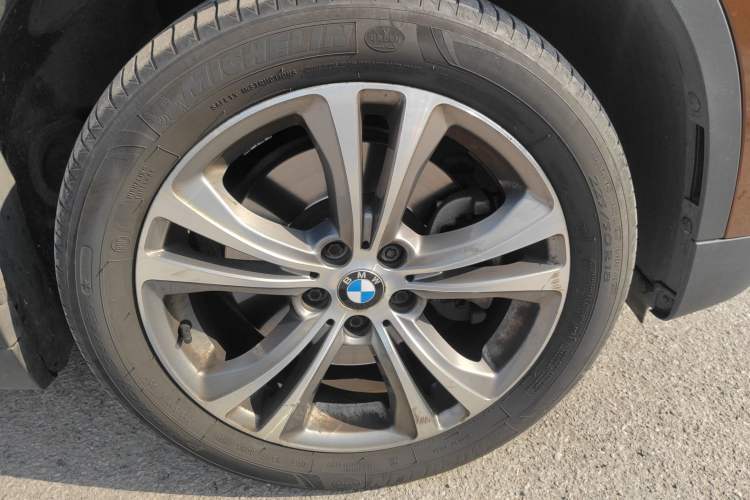 Used BMW X1 2016 sDrive20Li Luxury Model
