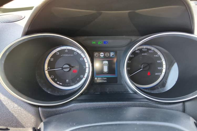 Used Dongfeng Aeolus AX4 2017 1.6L DCT Trendy Style
