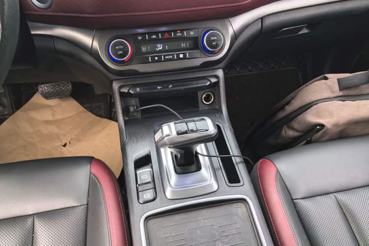 Used Haval H6 Coupe 2021 Smart Connect Version 1.5T Automatic Two-Wheel Drive Elite Model
