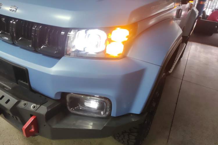 Used Beijing Auto BJ40 2023 2.0D Automatic Four-Wheel Drive Blade Hero Edition Adventurer Type
