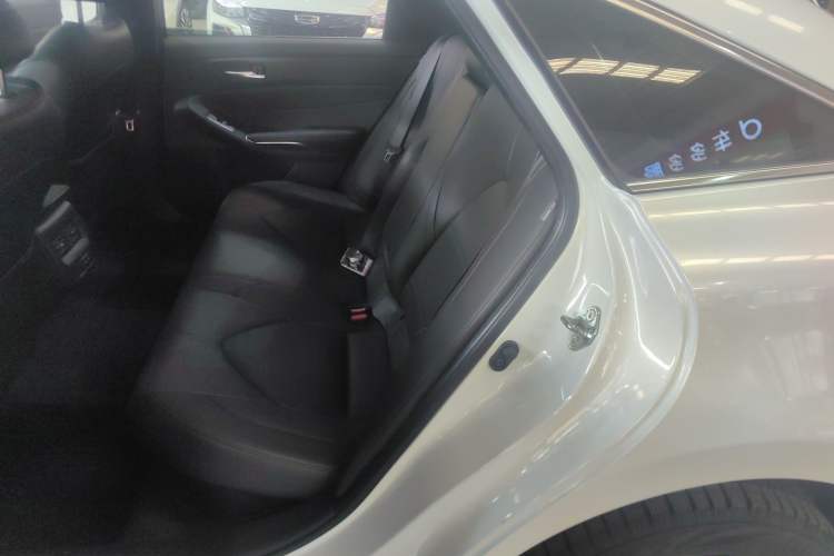 Used Toyota Avalon 2023 Dual-Engine 2.5L Luxury Edition
