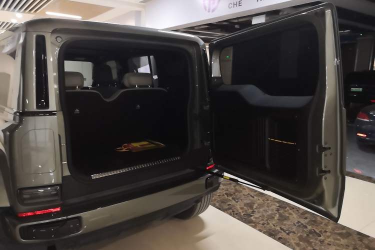 Used  V23 2025 501 Four-Wheel Drive Intelligent Driving Version
