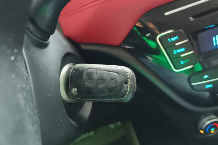 Used Haval H1 2015 1.5L AMT Urban Model
