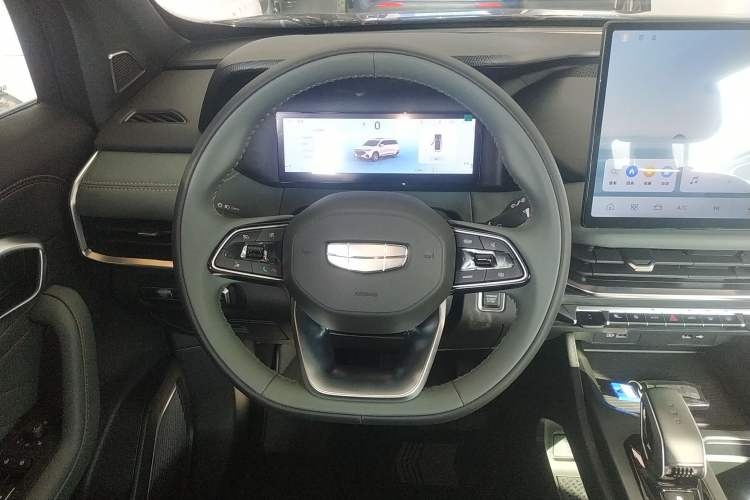 Used Geely Auto Haoyue L 2024 2.0T DCT Prestige Version