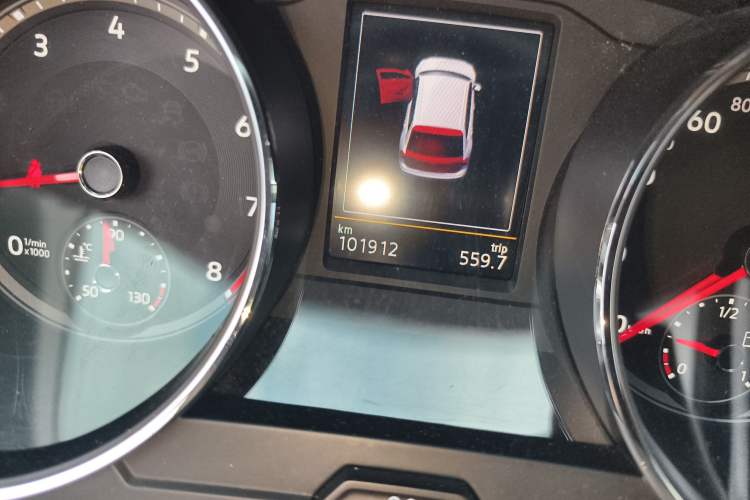 Used Volkswagen Tiguan L 2019 330TSI Automatic Two-Wheel Drive Smart Luxury Version China V Emission Standard
