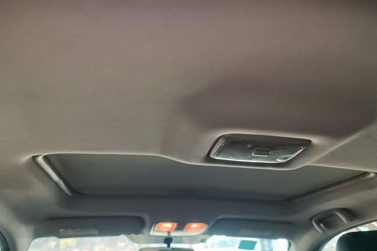 Used Changan CS35 2014 1.6L Automatic Luxury Model China IV Standard
