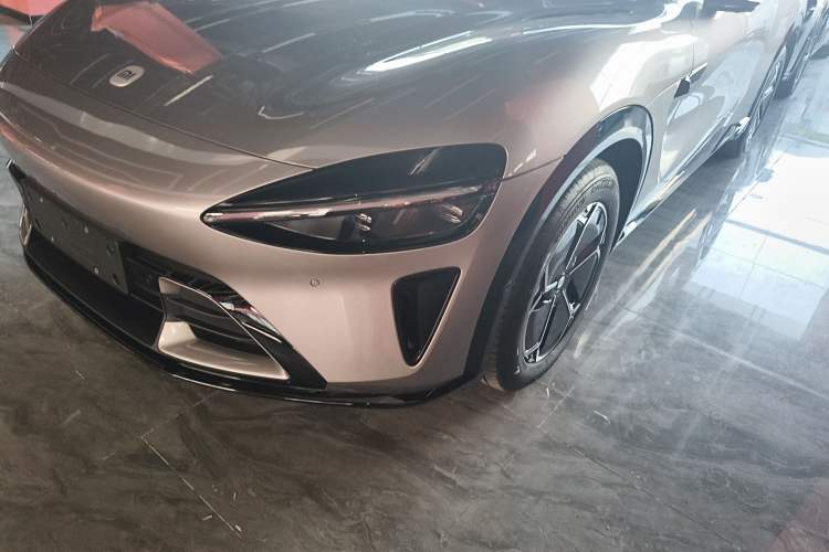 Used  YU7 2025 Ultra-Long Range Rear-Wheel Drive Version
