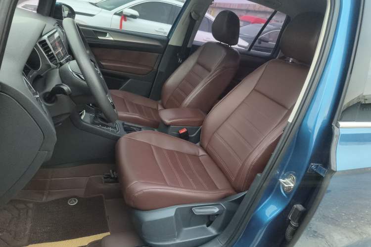 Used Volkswagen Golf Sportsvan 2016 1.6L Automatic Comfort Model