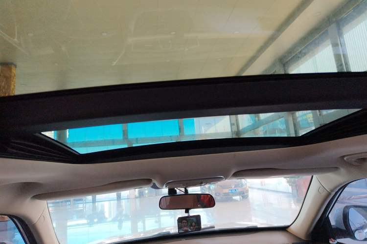 Used Geely Auto Emgrand X7 Sport 2020 1.8TD DCT Two-Wheel Drive Smart Connect 4G-Enabled Version
