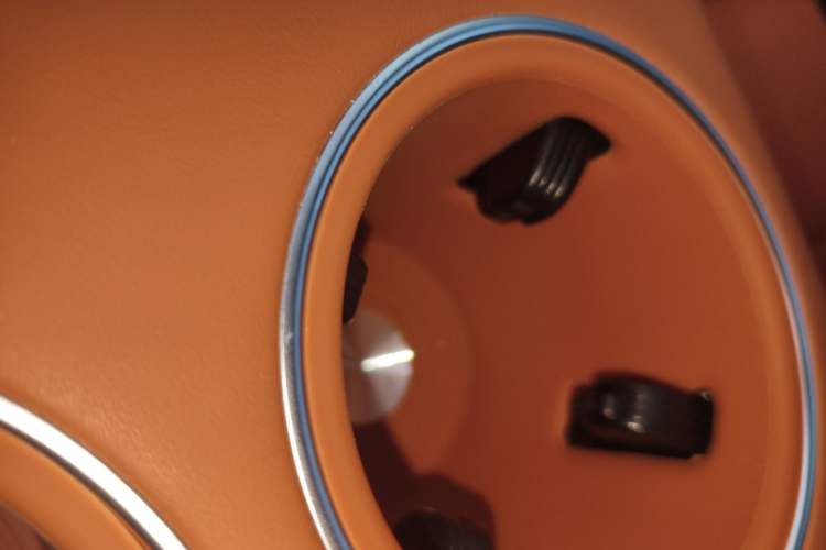 Used Li Auto L8 2023 Pro Model
