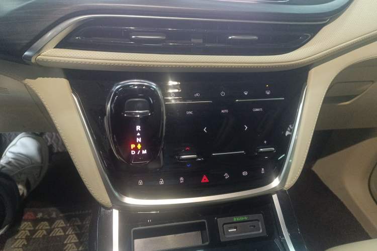 Used Buick GL8 2023 ES Lu Zun Deluxe Model