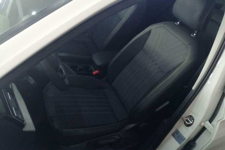 Used Volkswagen Tiguan L 2022 330TSI Automatic Two-Wheel Drive Comfort Edition