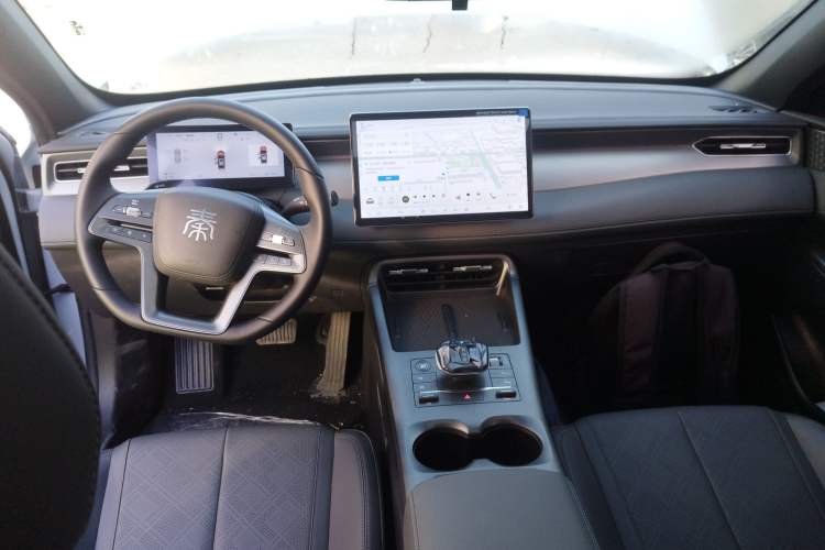 Used BYD Qin PLUS 2025 DM-i Smart Drive 120KM Superior Model
