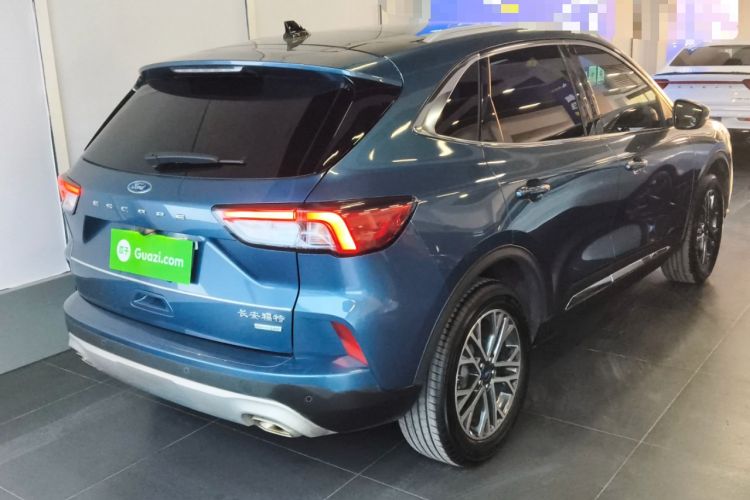 Used Ford Escape 2020 EcoBoost 245 Two-Wheel-Drive Titanium Edition
