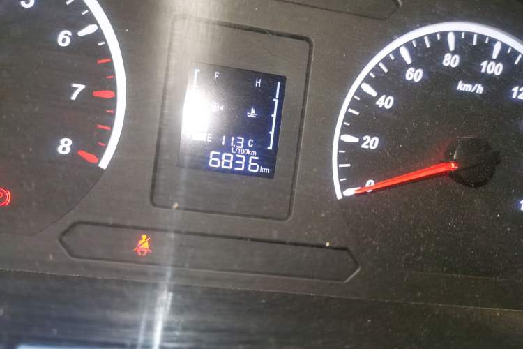 Used FORTHING Lingzhi 2023 M5 1.6L Practical Model 5 Seats