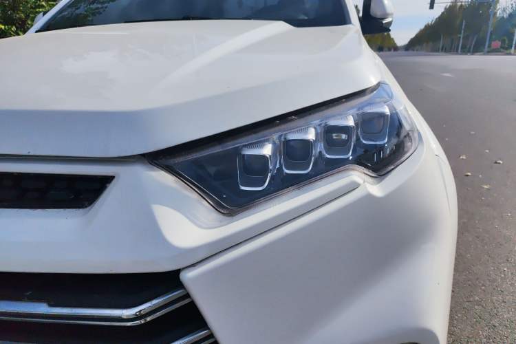 Used JMC Yuhu 9 2019 2.0T Automatic Gasoline Two-Wheel Drive Comfort Edition
