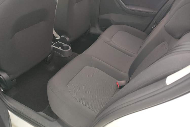 Used Volkswagen Jetta 2017 1.5L Manual Fashion Edition
