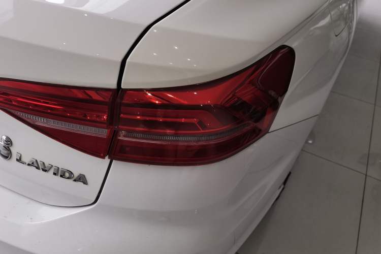 Used Volkswagen Lavida 2018 1.5L Automatic Fashion Edition China V Standard
