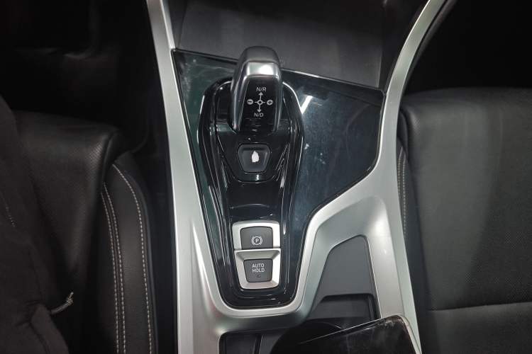 Used Lynk & Co 01 2019 2.0T Two-Wheel-Drive Pro Version China VI Standard