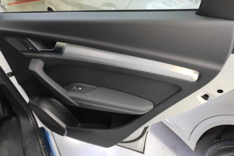 Used Audi Q5L 2020 Updated 40 TFSI Prestige Fashion Edition
