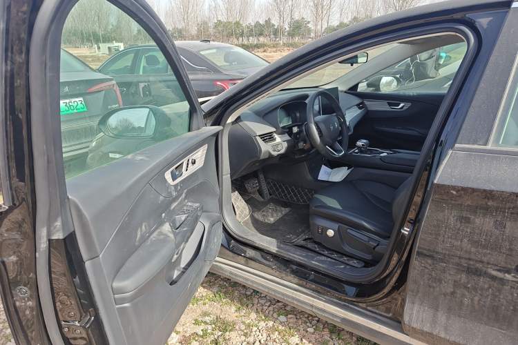 Used Hongqi E-QM5 2024 500km Range Edition
