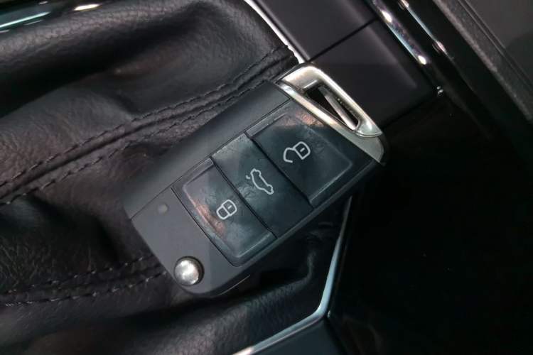 Used Volkswagen Tayron 2021 330TSI Two-Wheel-Drive 3rd Anniversary Limited Edition
