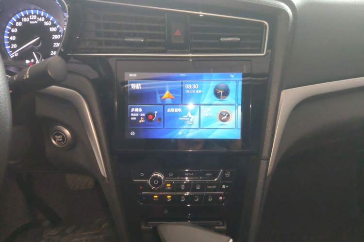 Used Venucia D60 2018 1.6L CVT Smart Connect Elite Edition
