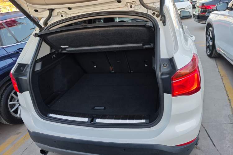 Used BMW X1 2016 sDrive18Li Premium Edition
