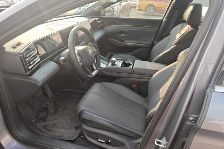 Used BYD Qin L 2025 DM-i Smart Drive 120KM Superior Model