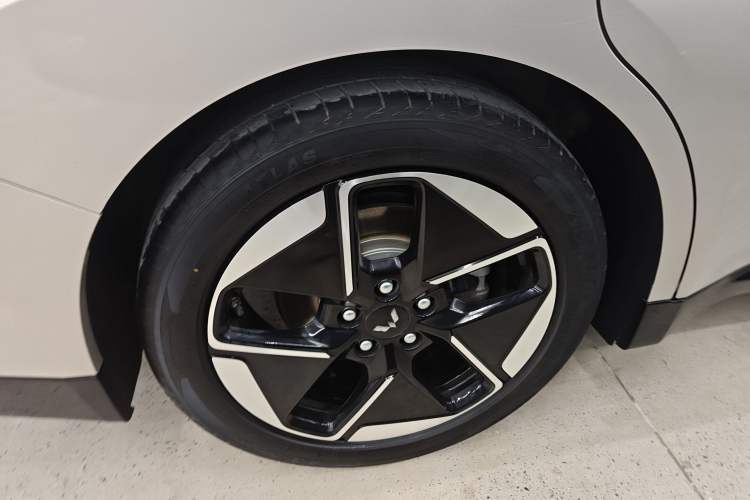 Used Wuling Xingguang 2024 Co-Creation Edition 510 Advanced Model
