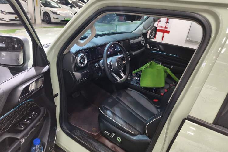 Used Tank 300 2023 2.0T Iron Rider 02
