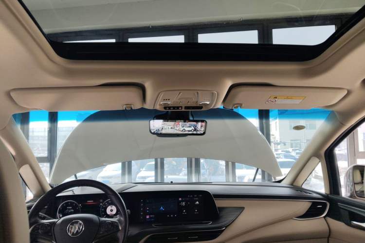 Used Buick GL8 2022 ES Landtrek 653T Luxury Edition