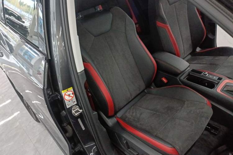 Used Audi Q3 2021 40 TFSI Fashion Dynamic Model
