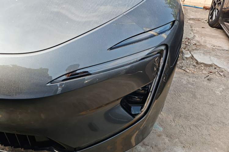 Used  12 2024 700 Three-Laser Rear-Wheel Drive Luxury Edition
