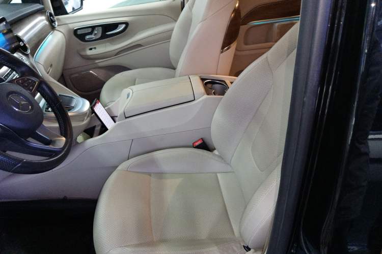 Used Mercedes-Benz V-Class 2020 V 260 L Long-wheelbase Luxury Edition
