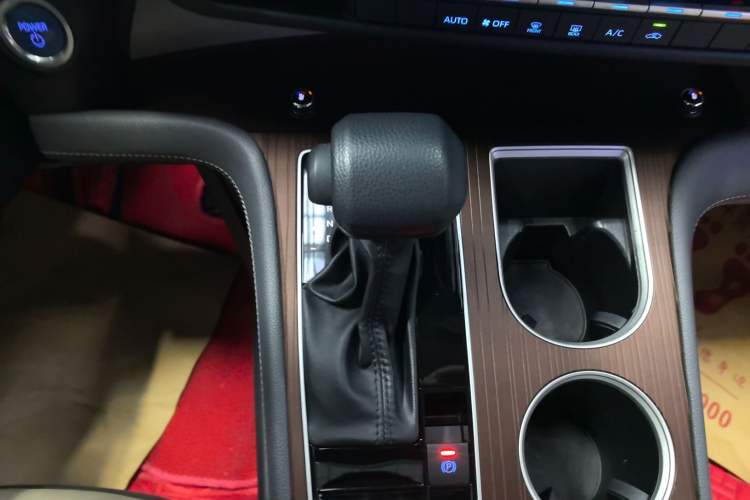 Used Toyota Sienna 2021 2.5L Hybrid Comfort Edition