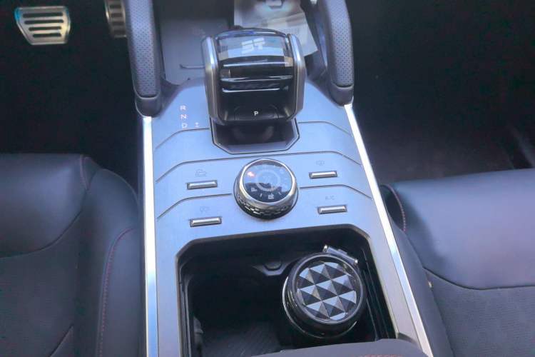 Used JETOUR Traveler 2023 2.0T All-Wheel Drive CrossPRO+
