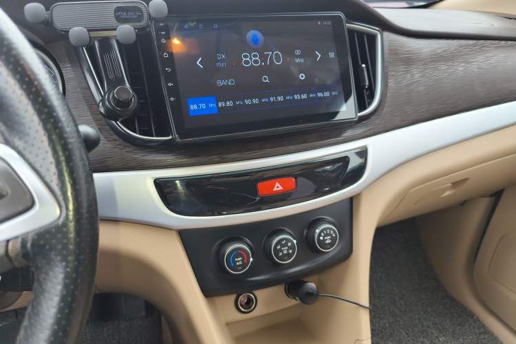 Used Baojun 730 2019 1.5L Manual Value Edition 7 Seats China VI Emission Standard
