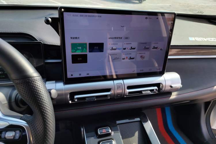 Used GAC Trumpchi EMKOO 2022 2.0T Neutron Star Pro Edition
