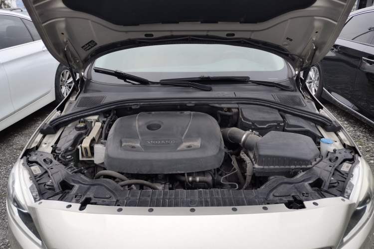 Used Volvo S60 2018 S60L T5 Intelligent Drive Progressive Edition
