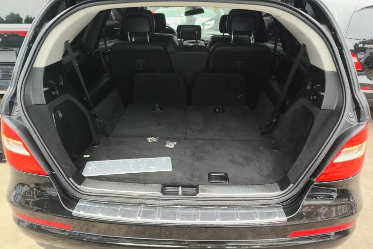 Used Mercedes-Benz R-Class 2017 R 320 4MATIC Business Edition Prestige Model