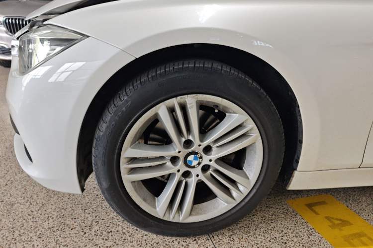 Used BMW 3 Series 2017 318i Fashion Model
