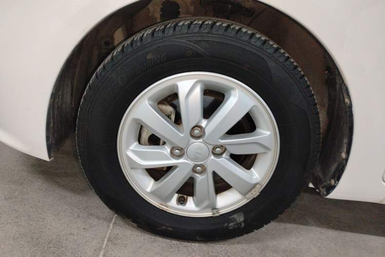 Used Kia K2 2015 Hatchback 1.4L AT GLS Cool Edition
