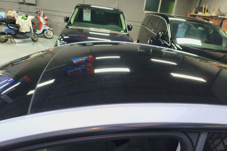 Used Tesla Model Y 2025 Long-Range All-Wheel-Drive Version
